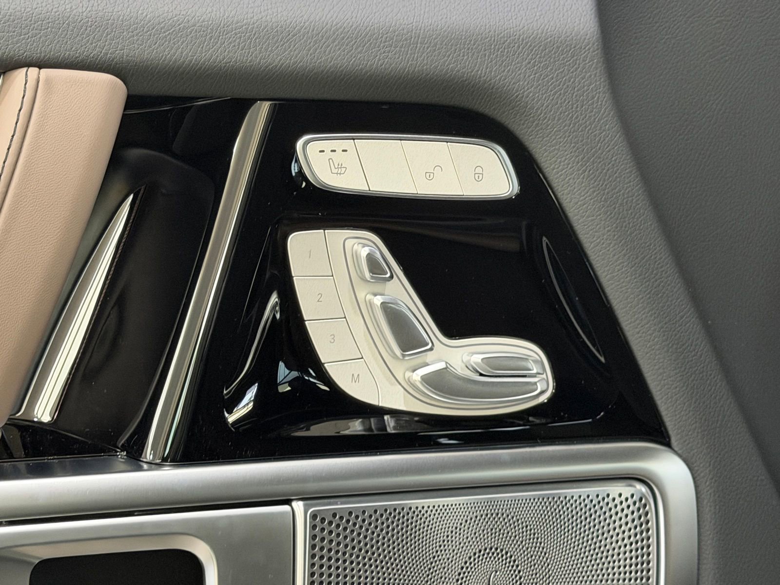 New 2026 Mercedes-Benz G 550 image 10