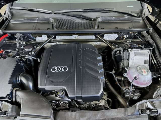 Used 2023 Audi Q5 2.0T Premium w/ Convenience Package AWD/4WD image 32