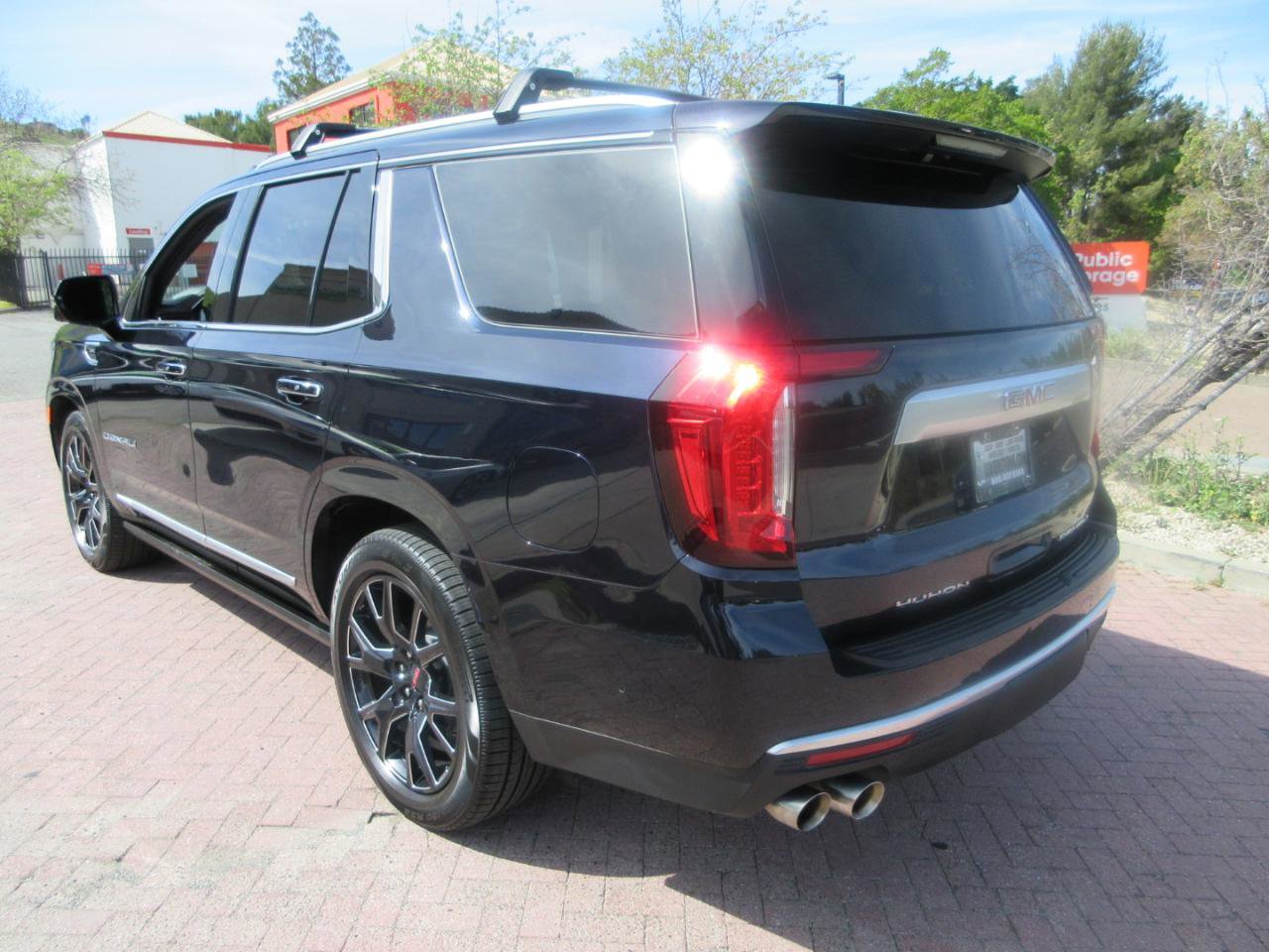 Used 2024 GMC Yukon Denali w/ Advanced Technology Package image 99
