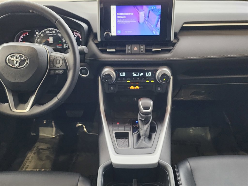 Used 2023 Toyota RAV4 XLE Premium image 12