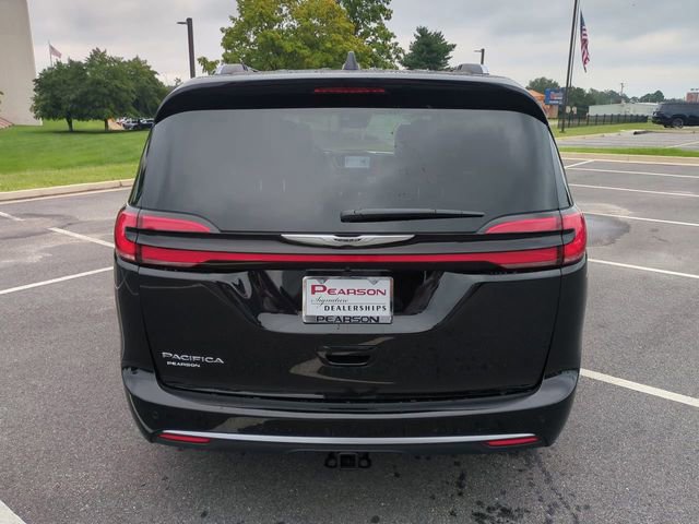 New 2026 Chrysler Pacifica Pinnacle w/ Trailer Tow Group FWD image 5