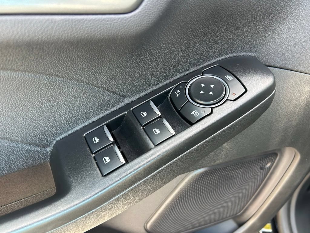 New 2023 Ford Escape SE FWD image 19