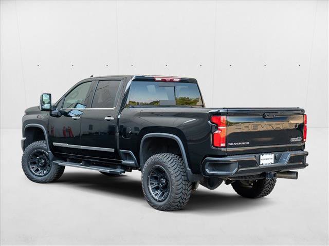 Used 2024 Chevrolet Silverado 2500 High Country image 2