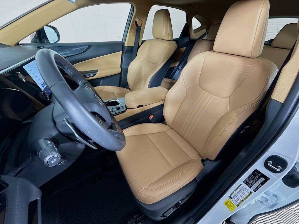 Used 2024 Lexus NX 250 FWD w/ Premium Package image 21