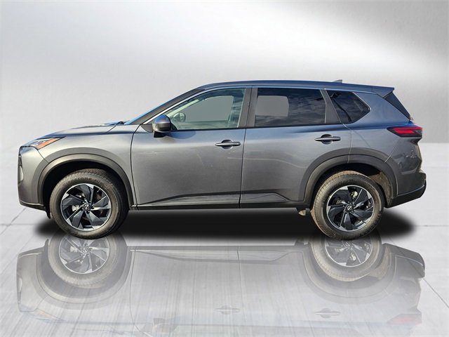 Used 2024 Nissan Rogue SV image 3