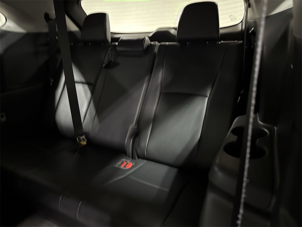 Used 2023 Toyota Highlander XLE image 29