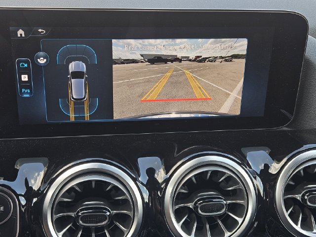 Used 2025 Mercedes-Benz GLA 250 image 18