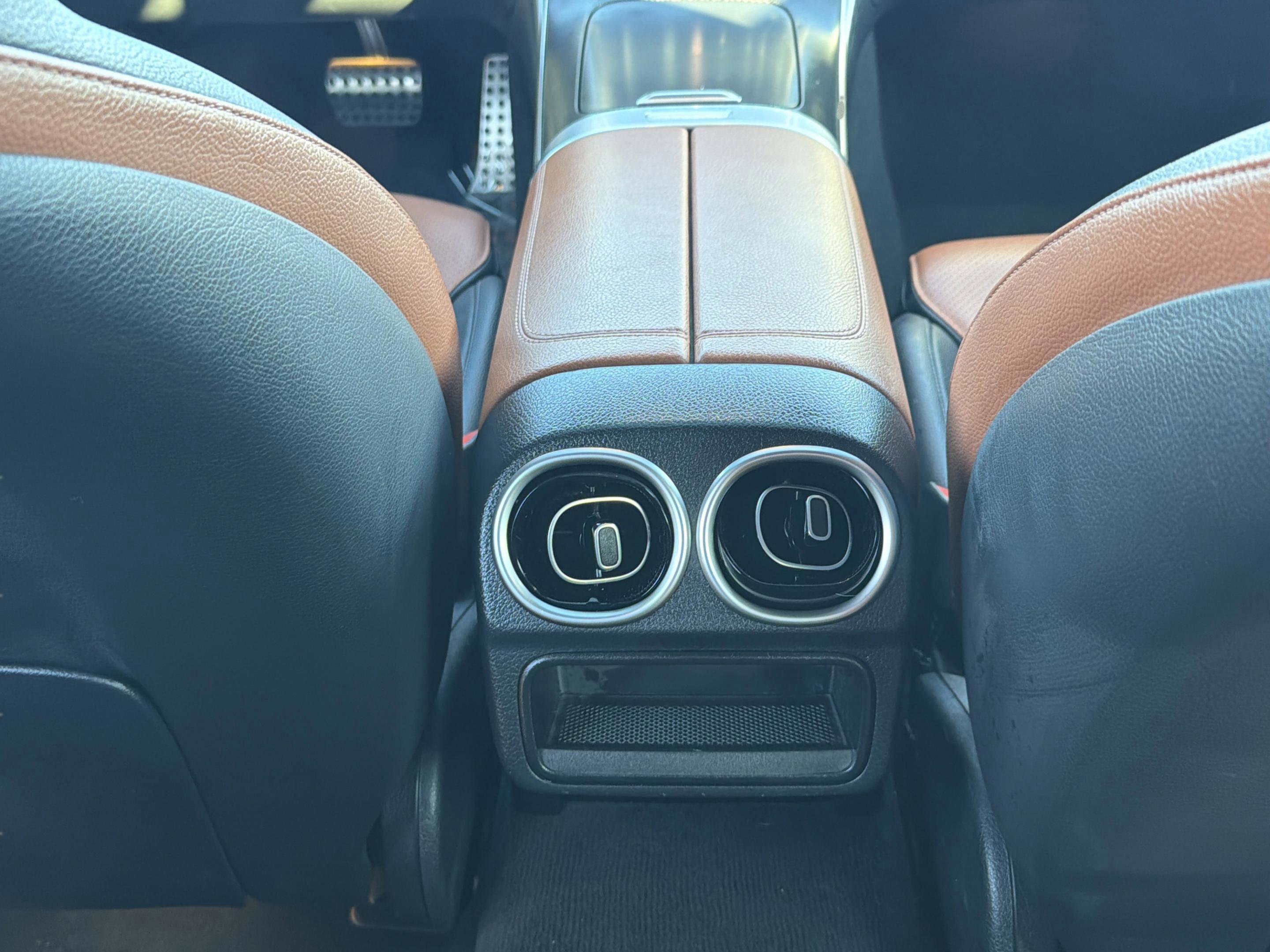 Used 2023 Mercedes-Benz C 300 Sedan w/ AMG Line w/ Night Package image 10