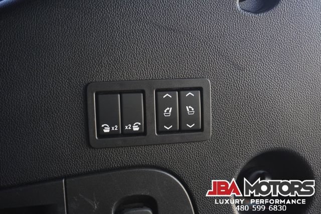 Used 2018 Cadillac Escalade Premium Luxury AWD/4WD image 94