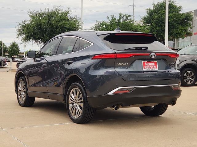 Used 2022 Toyota Venza XLE AWD/4WD image 4
