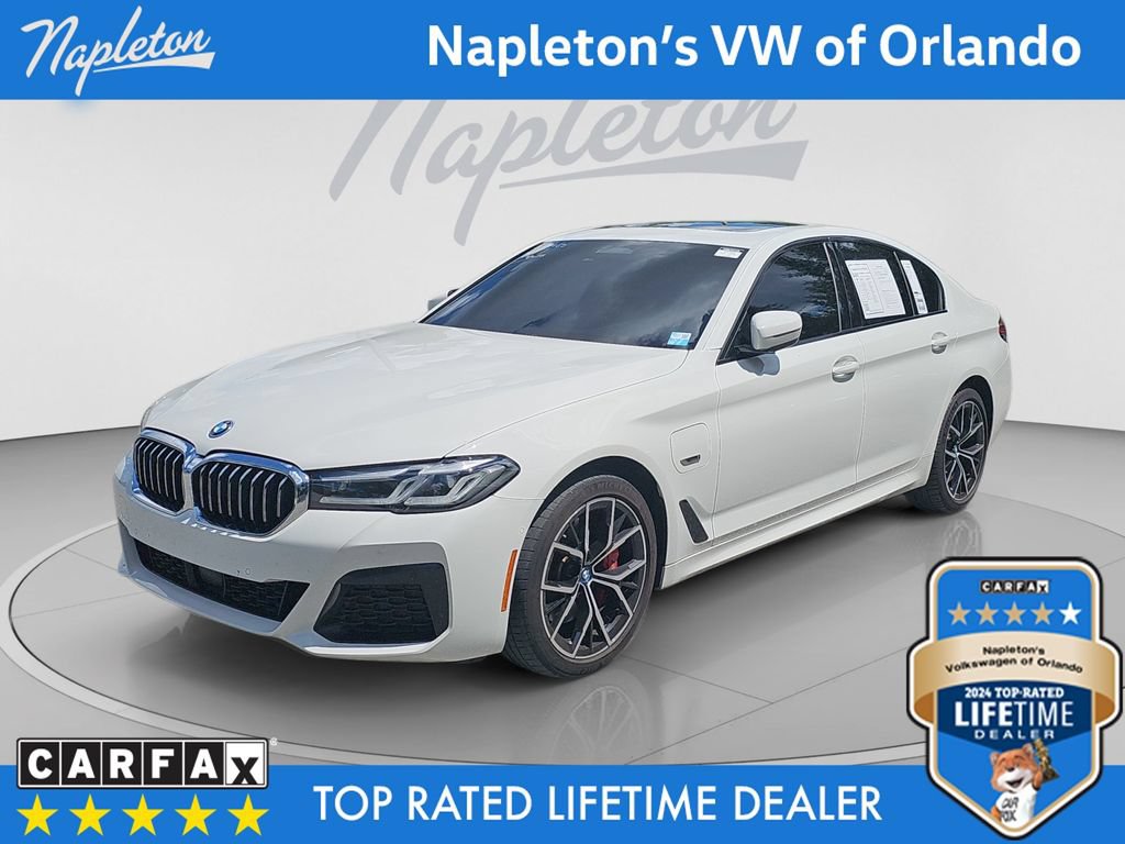 Used 2022 BMW 530e w/ M Sport Package RWD image 1