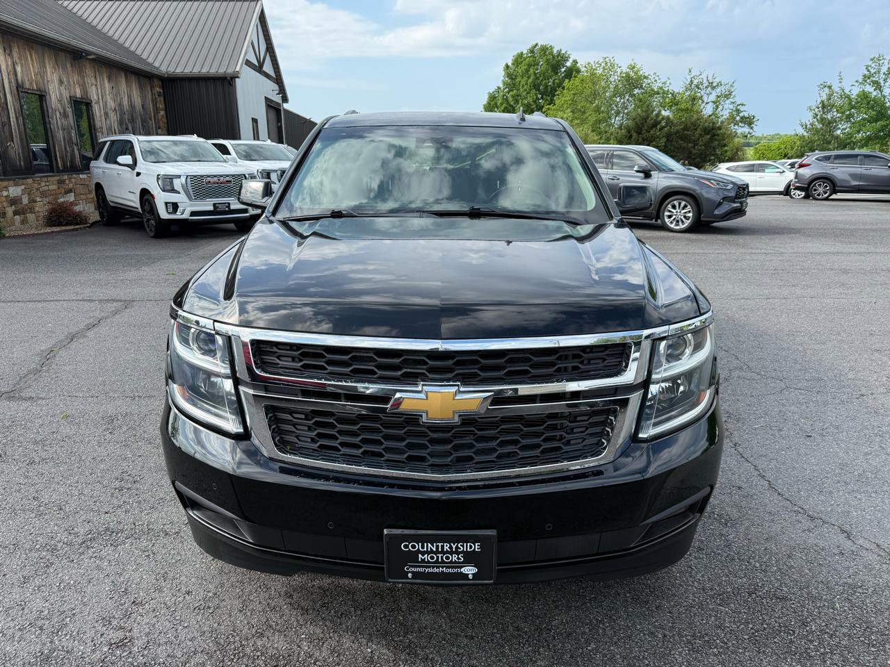 Used 2015 Chevrolet Tahoe LT w/ Luxury Package RWD image 10