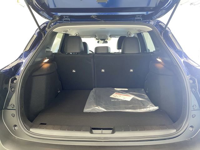 New 2026 Nissan Kicks SR w/ Cold Weather Package image 15