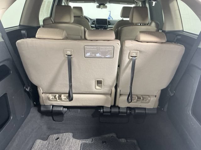 Certified 2024 Honda Odyssey EX image 28