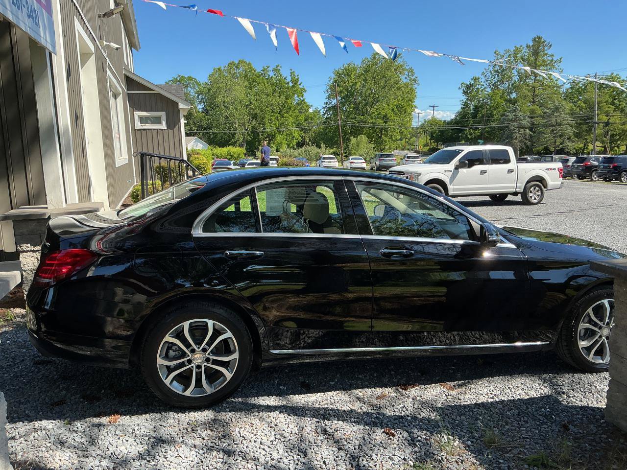 Used 2016 Mercedes-Benz C 300 4MATIC Sedan image 4