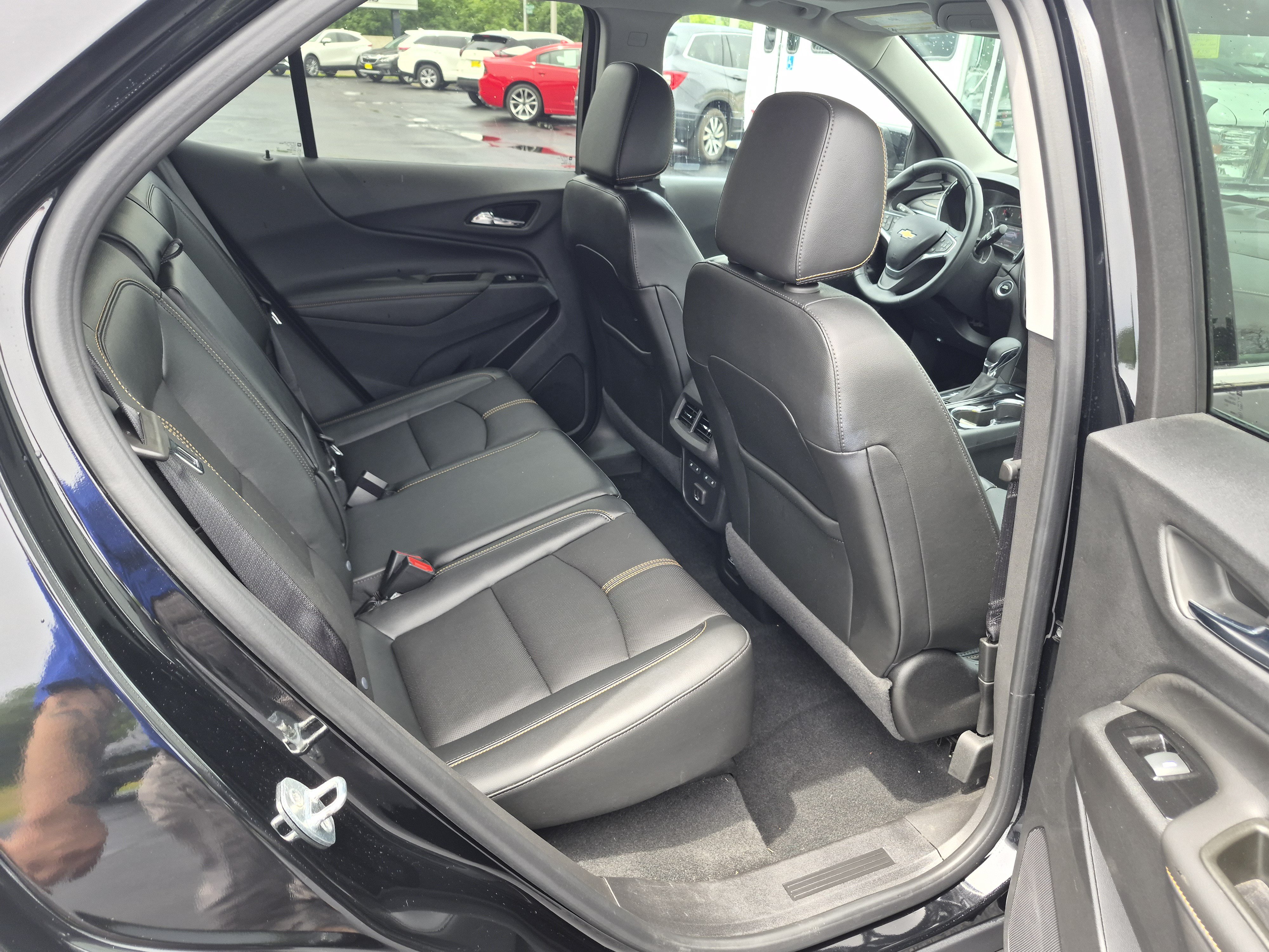 Used 2023 Chevrolet Equinox Premier AWD/4WD image 13