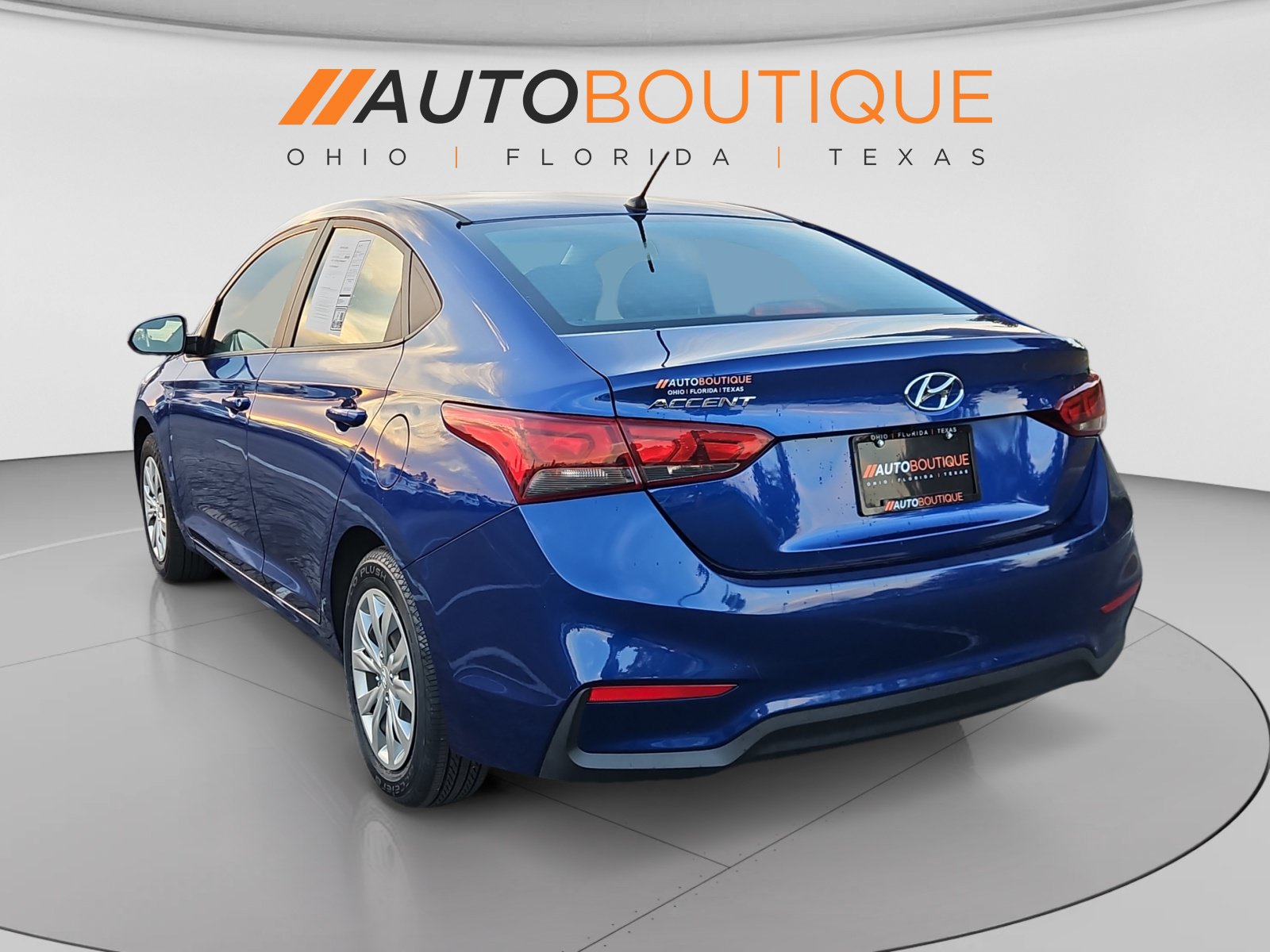 Used 2021 Hyundai Accent SE FWD image 3