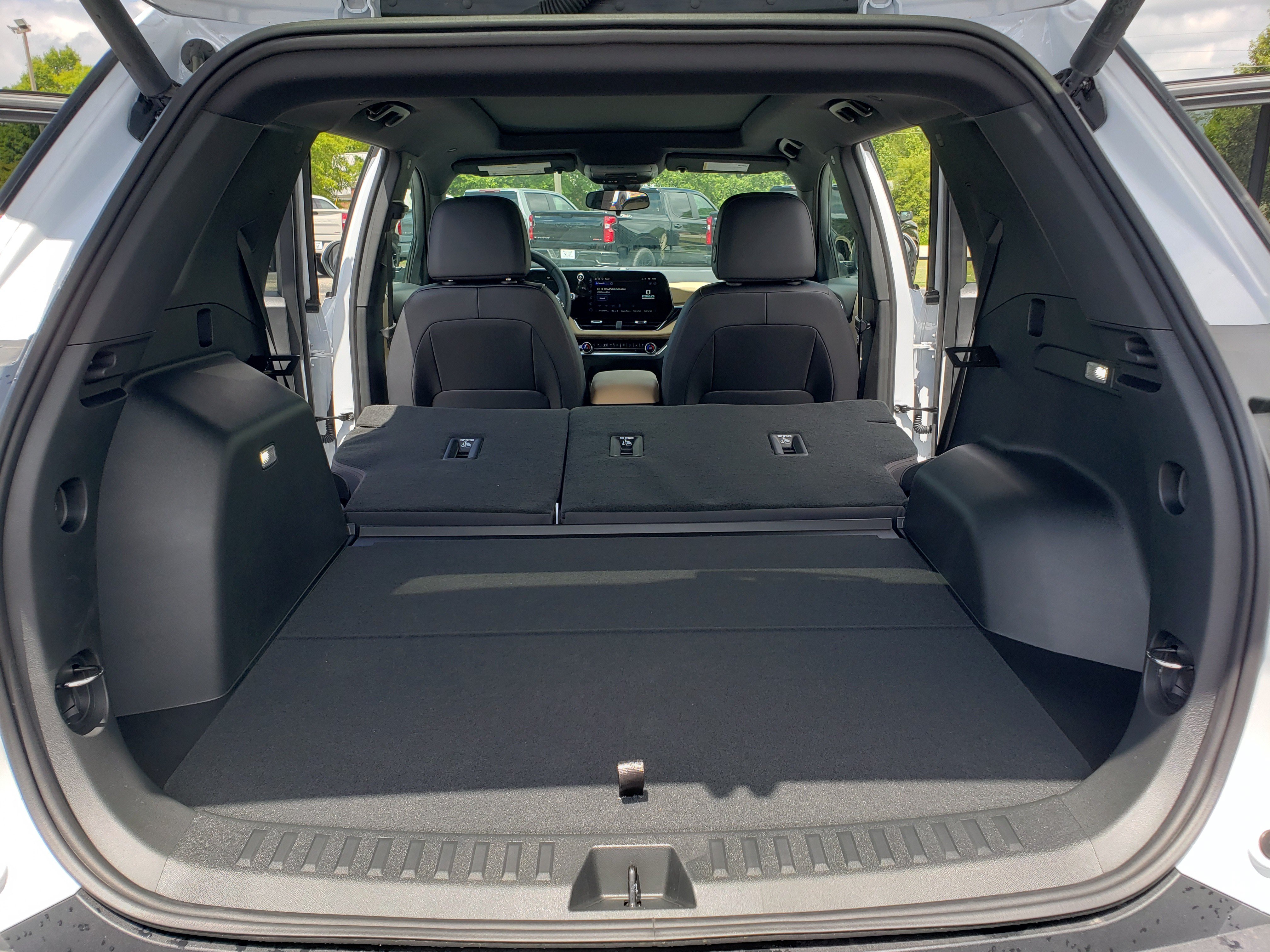New 2026 Chevrolet Equinox ACTIV w/ Convenience Package III FWD image 12