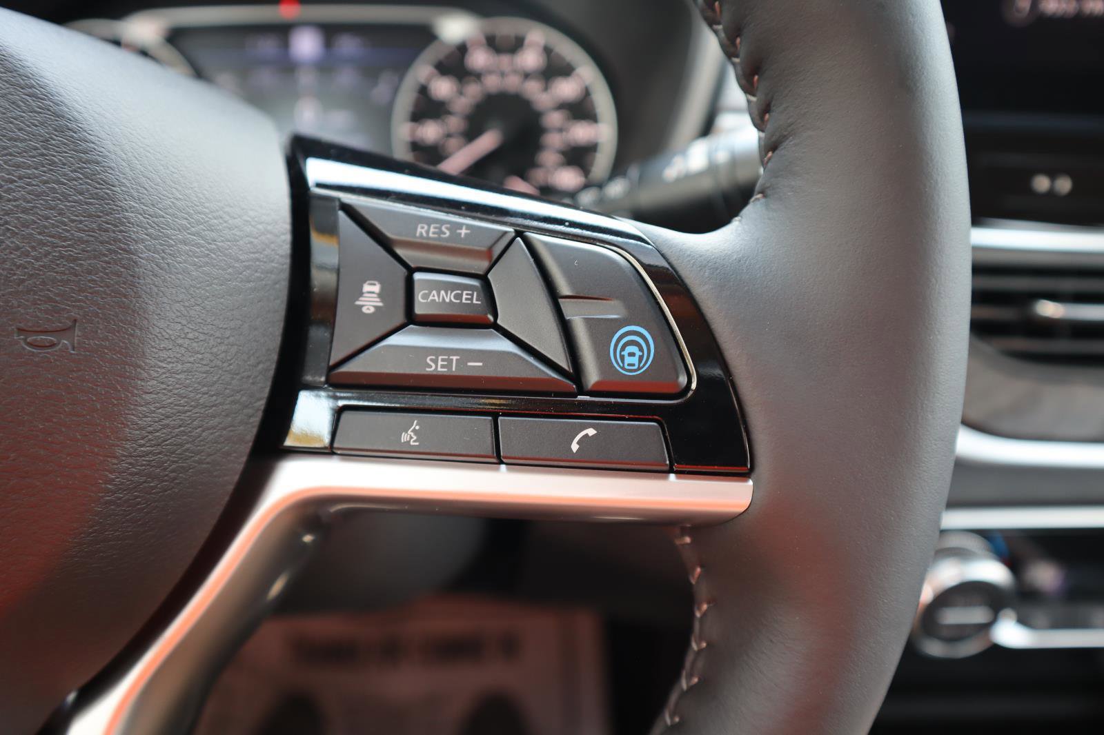 Used 2025 Nissan Altima 2.5 SL FWD image 27