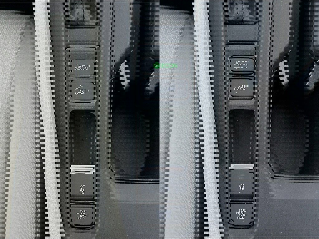 New 2025 Honda Accord SE image 21