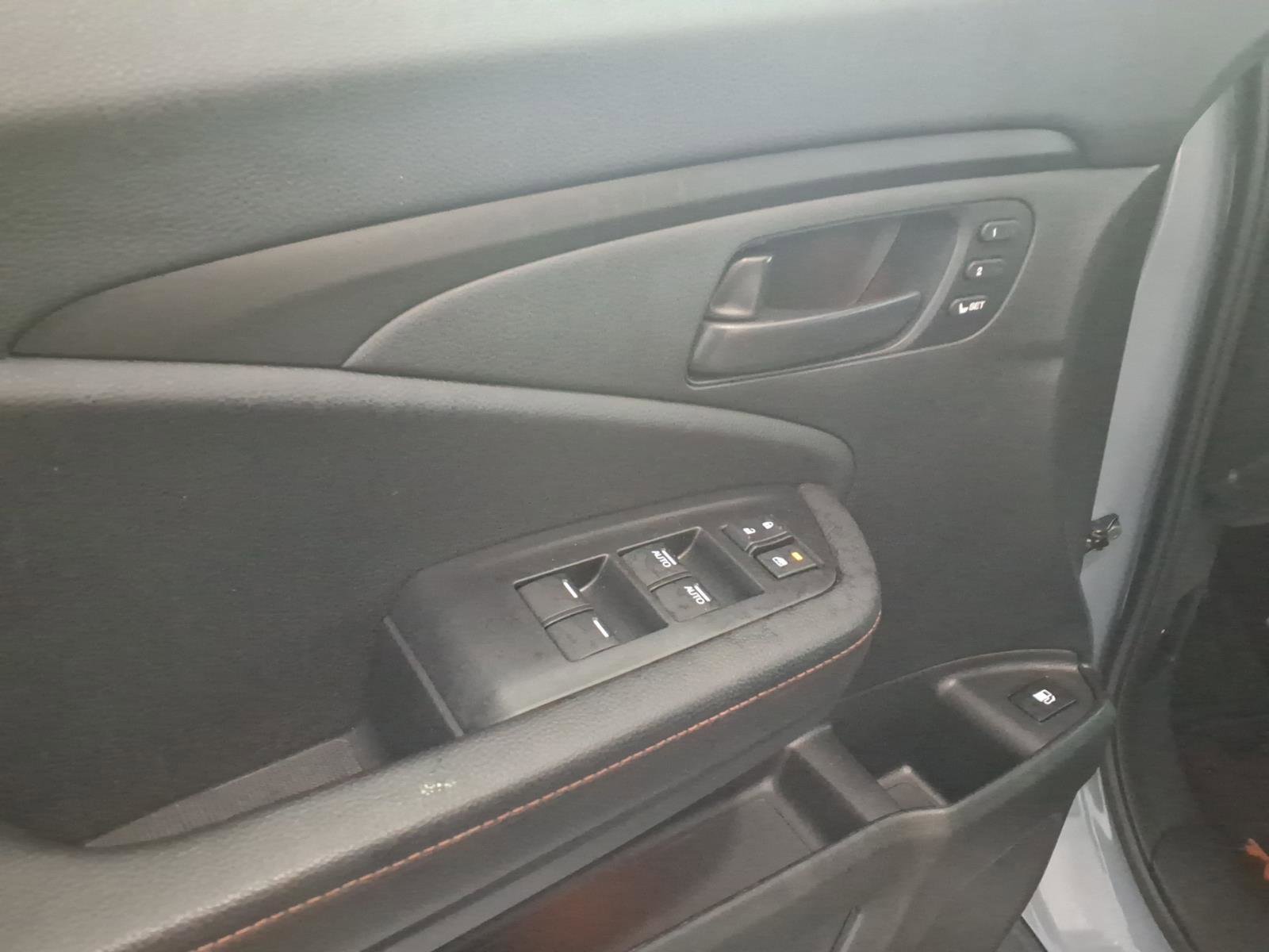 Used 2025 Honda Ridgeline TrailSport image 12