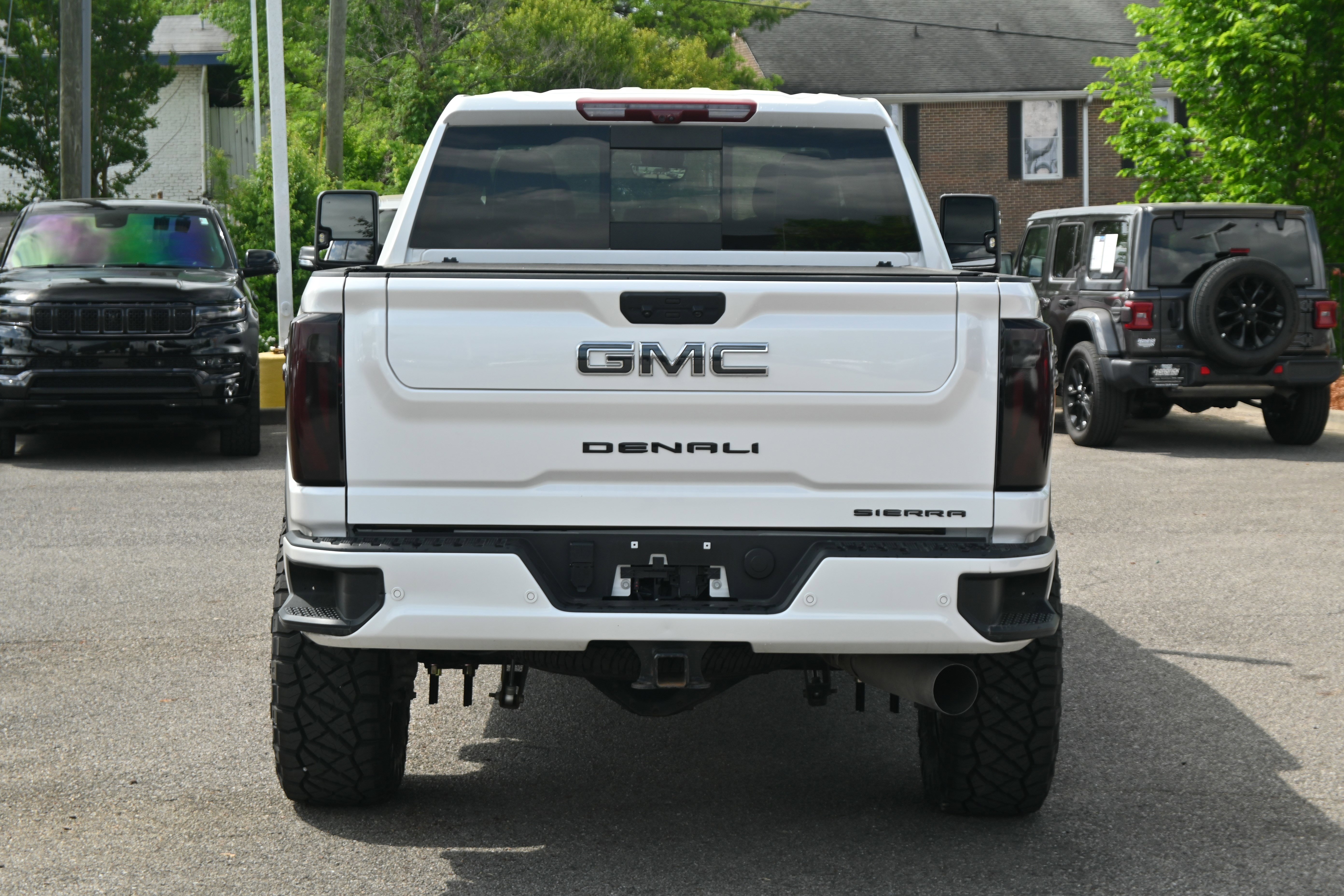 Used 2025 GMC Sierra 2500 Denali Ultimate image 14