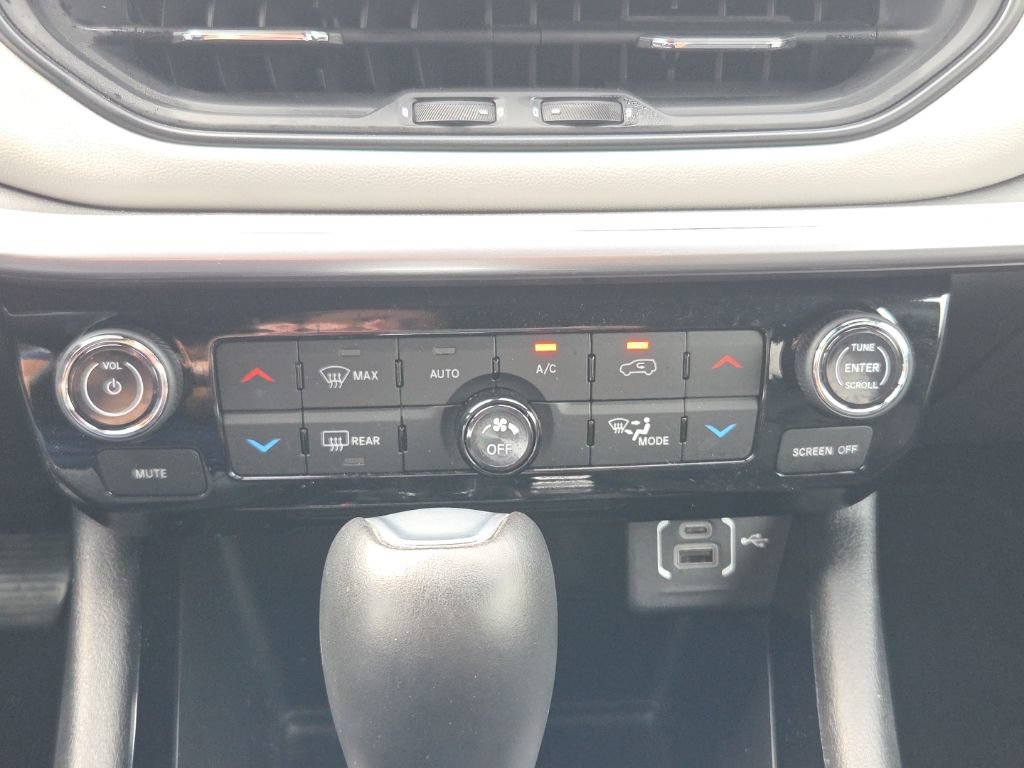 Used 2024 Jeep Compass Limited AWD/4WD image 30