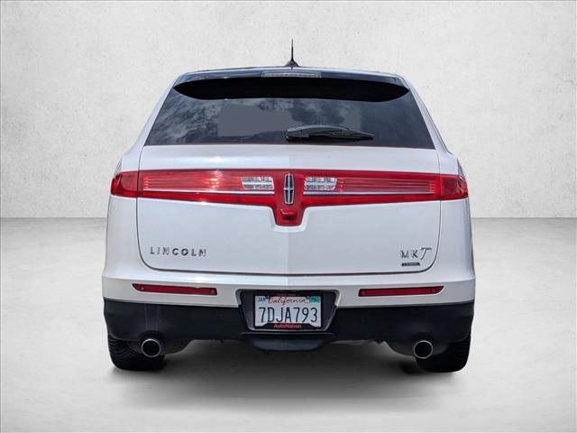 Used 2013 Lincoln MKT AWD image 7