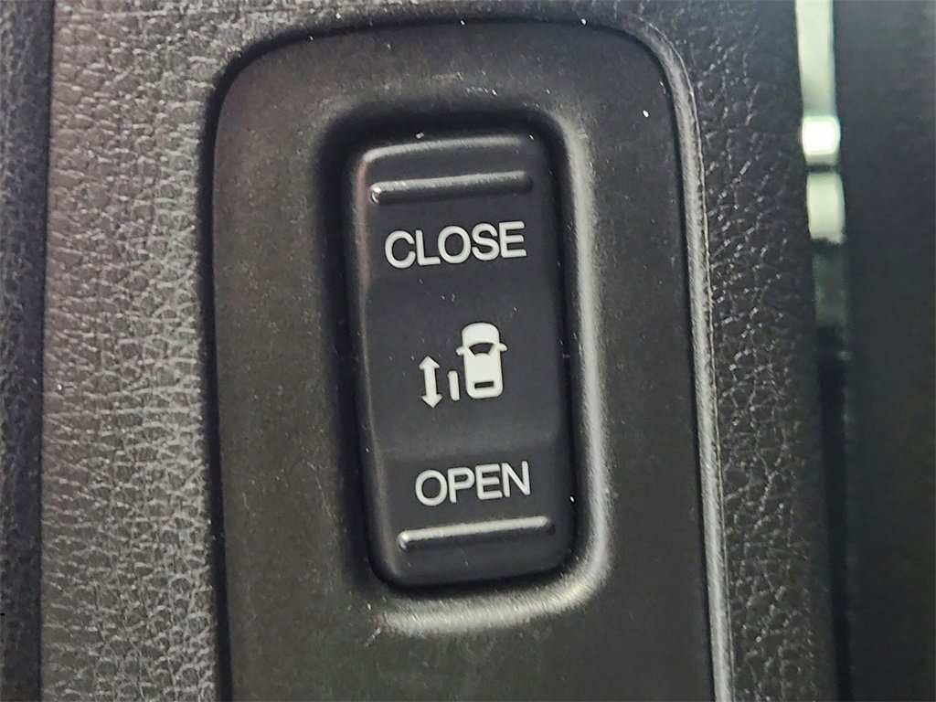 Used 2018 Honda Odyssey Touring image 34