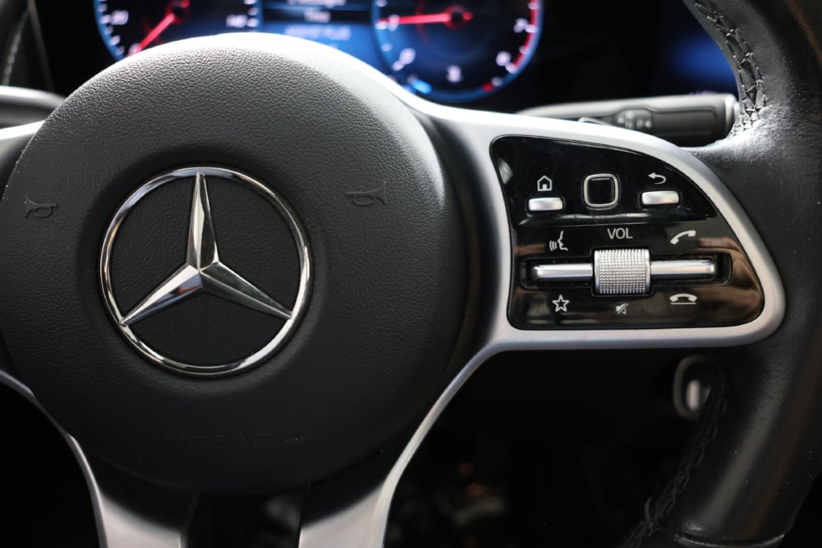 Used 2020 Mercedes-Benz GLB 250 4MATIC image 30