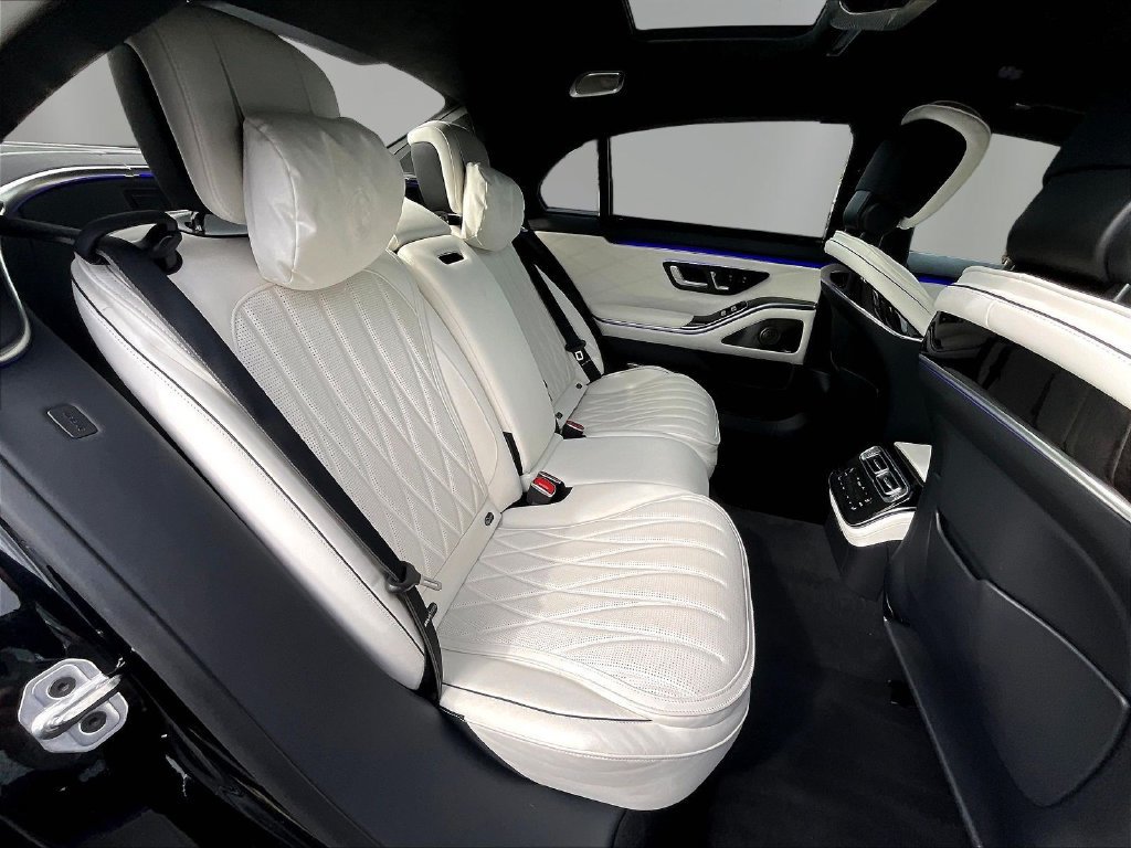Used 2025 Mercedes-Benz S 63 AMG S w/ Rear Seat Package image 25