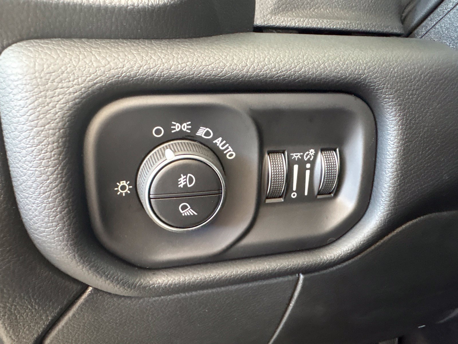 New 2027 RAM 3500 Laramie w/ Night Edition AWD/4WD image 14