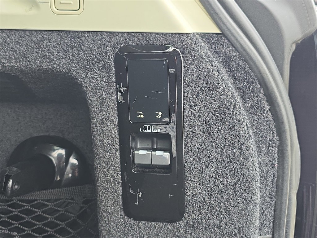 Certified 2023 Land Rover Range Rover SE image 15