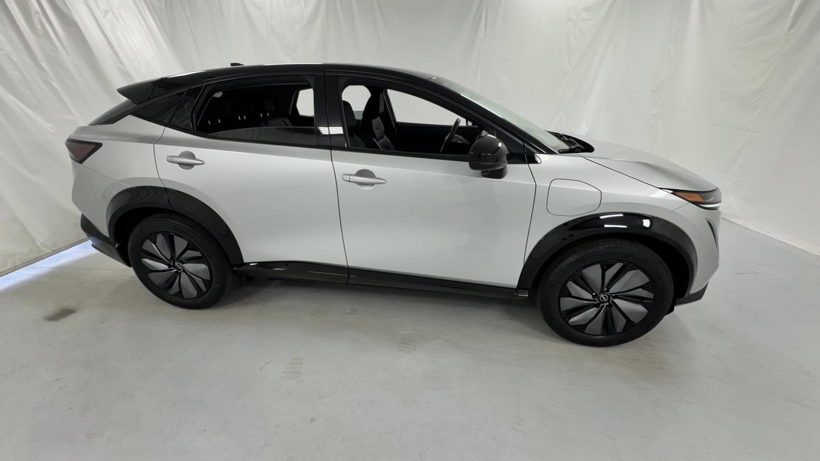 Certified 2024 Nissan Ariya AWD image 2