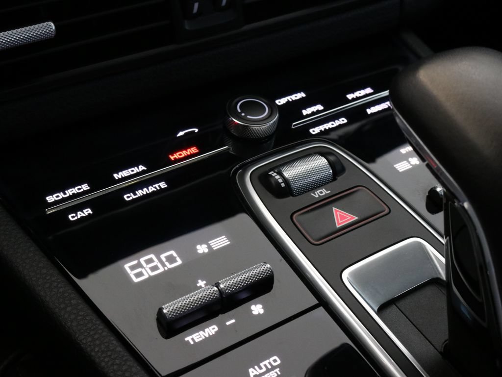 Used 2019 Porsche Cayenne S AWD/4WD image 18