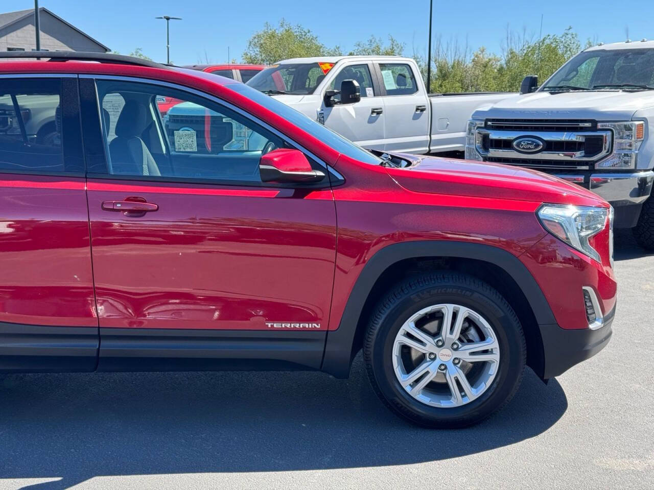 Used 2020 GMC Terrain SLE w/ Driver Convenience Package AWD/4WD image 4