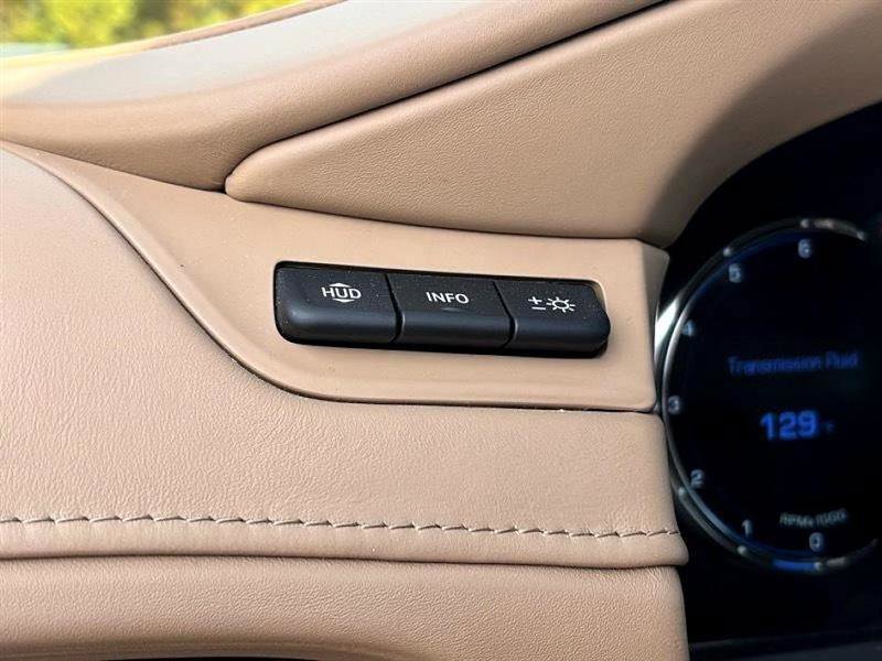 Used 2020 Cadillac Escalade ESV Platinum image 22