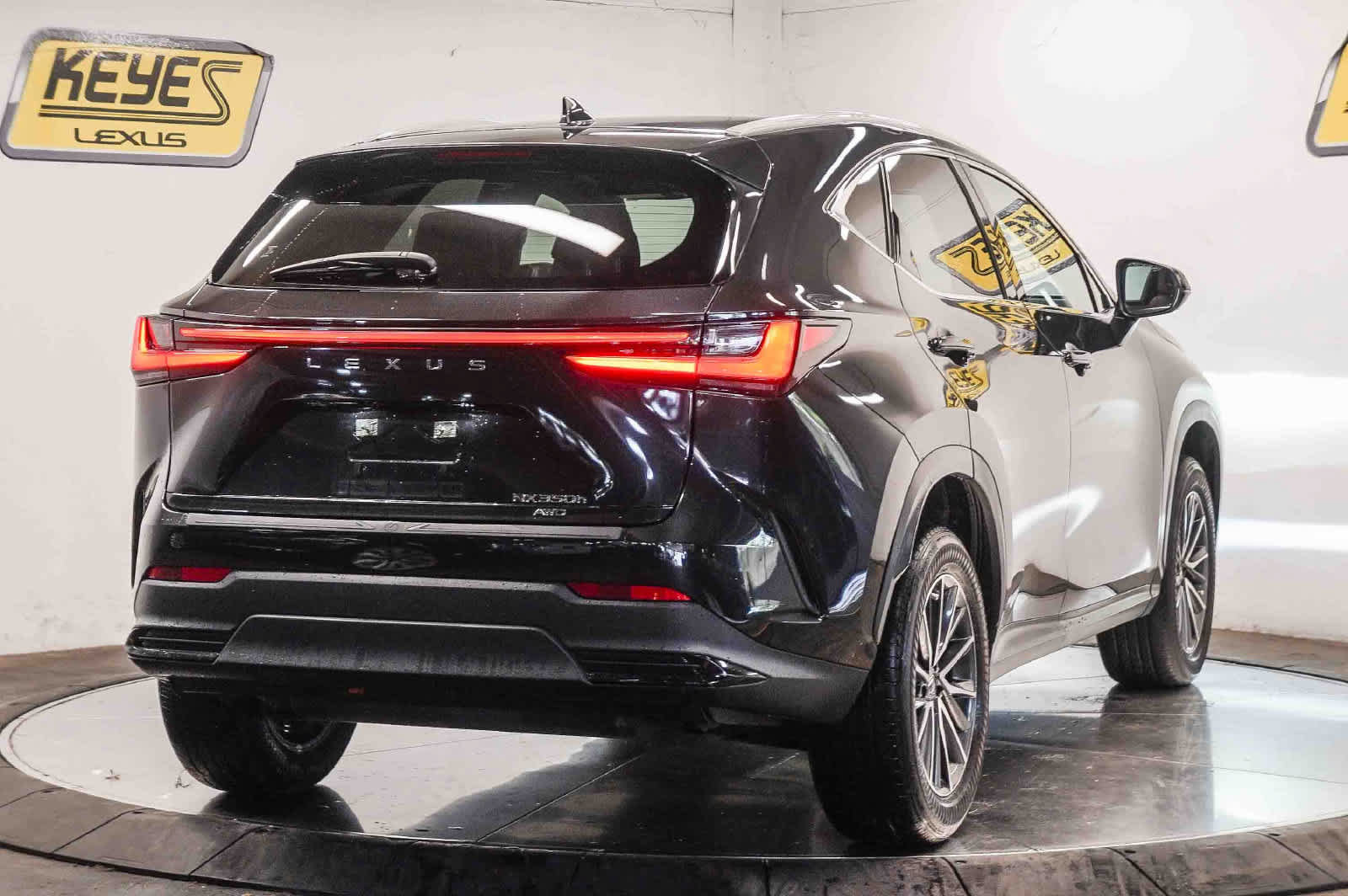 Used 2024 Lexus NX 350h AWD w/ Cold Area Package image 4