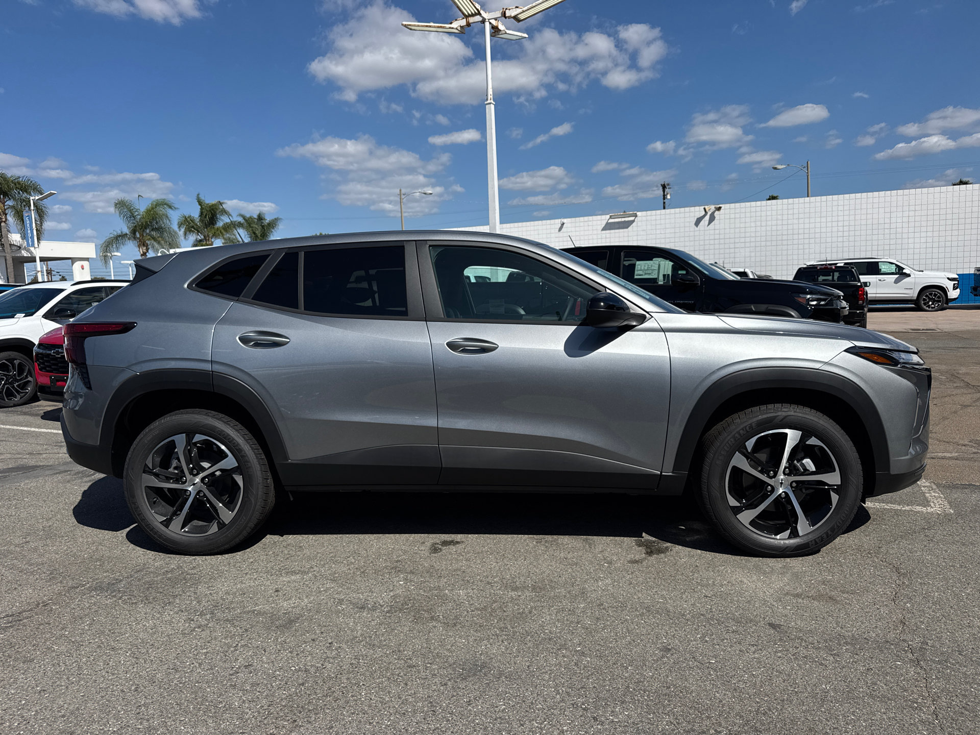 New 2026 Chevrolet Trax RS w/ Driver Confidence Package FWD image 6