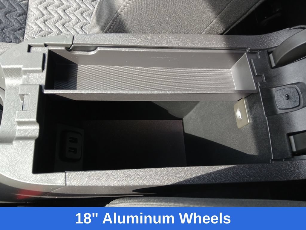 Used 2024 Chevrolet Equinox LT FWD image 26