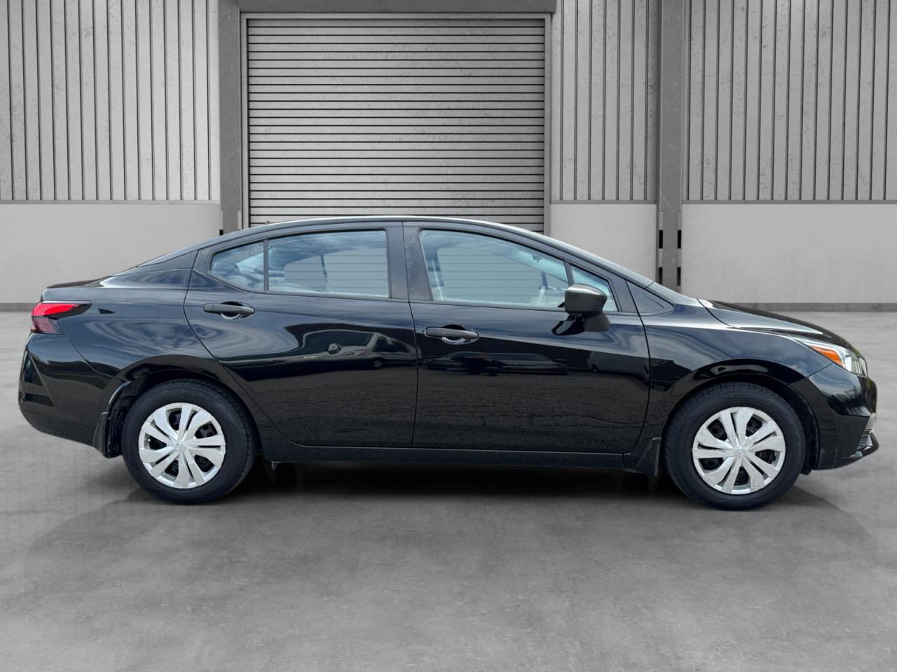Used 2021 Nissan Versa S image 29