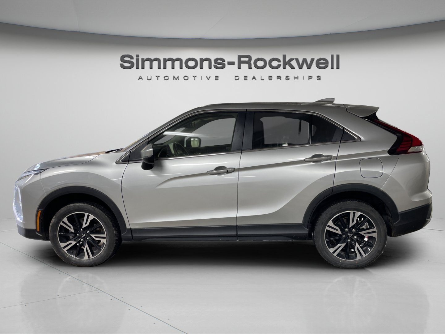 Used 2025 Mitsubishi Eclipse Cross SE AWD/4WD image 2