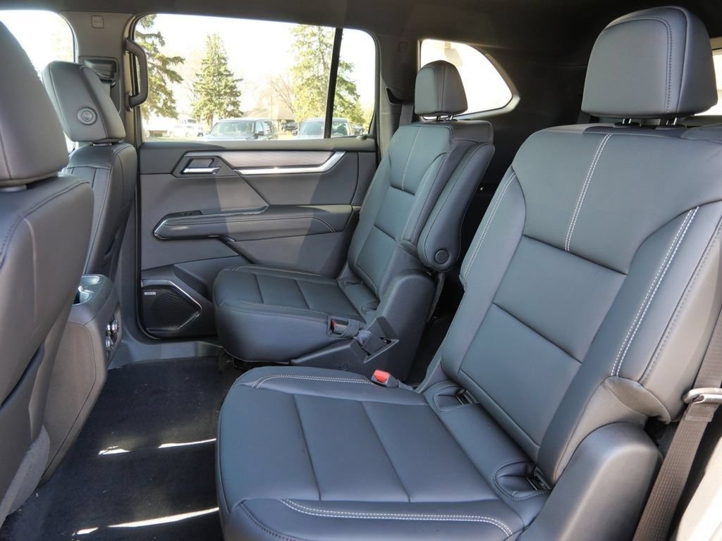 New 2026 GMC Acadia Elevation w/ Elevation Premium Package AWD/4WD image 34