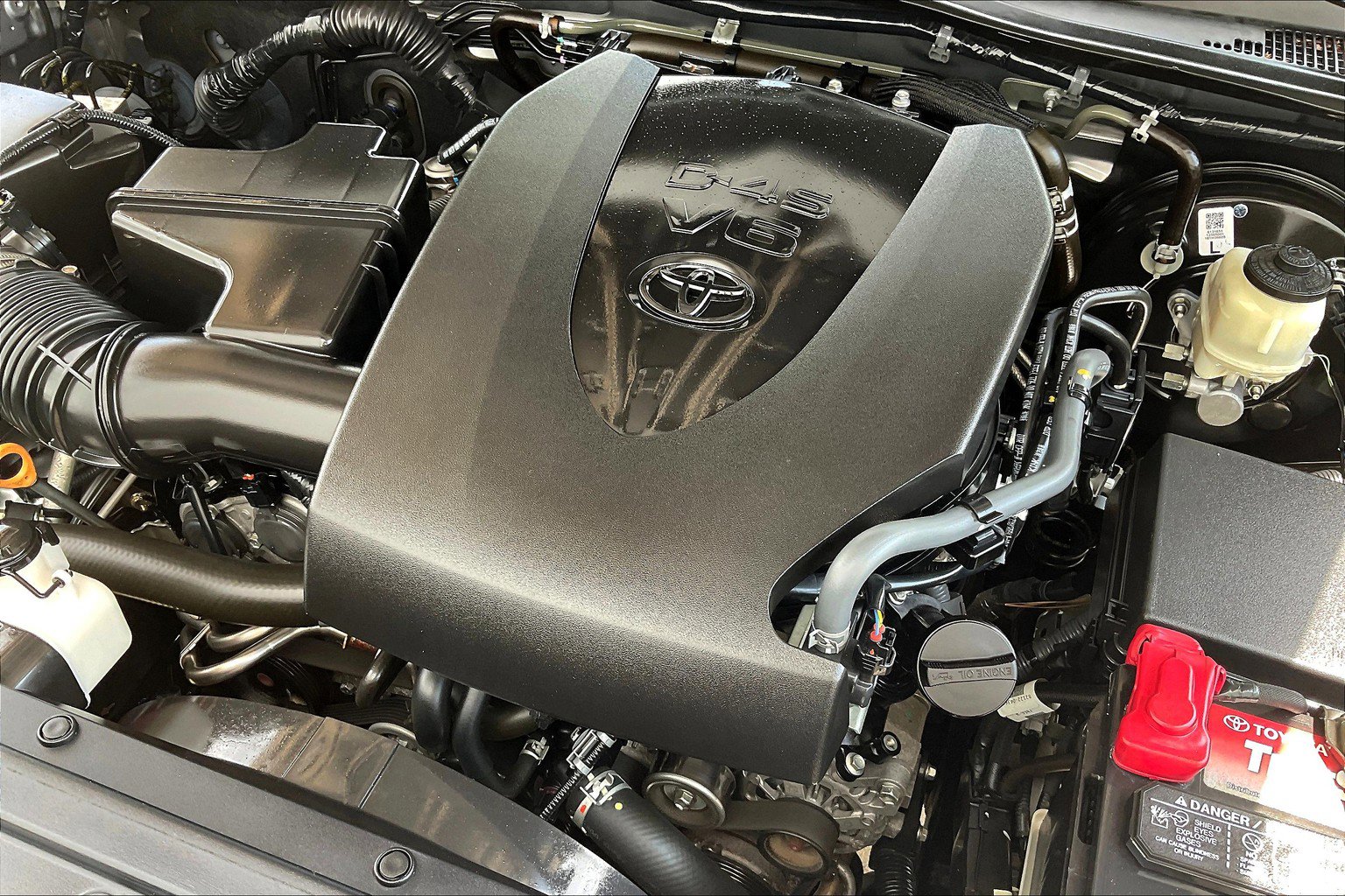 Used 2018 Toyota Tacoma SR5 RWD image 30