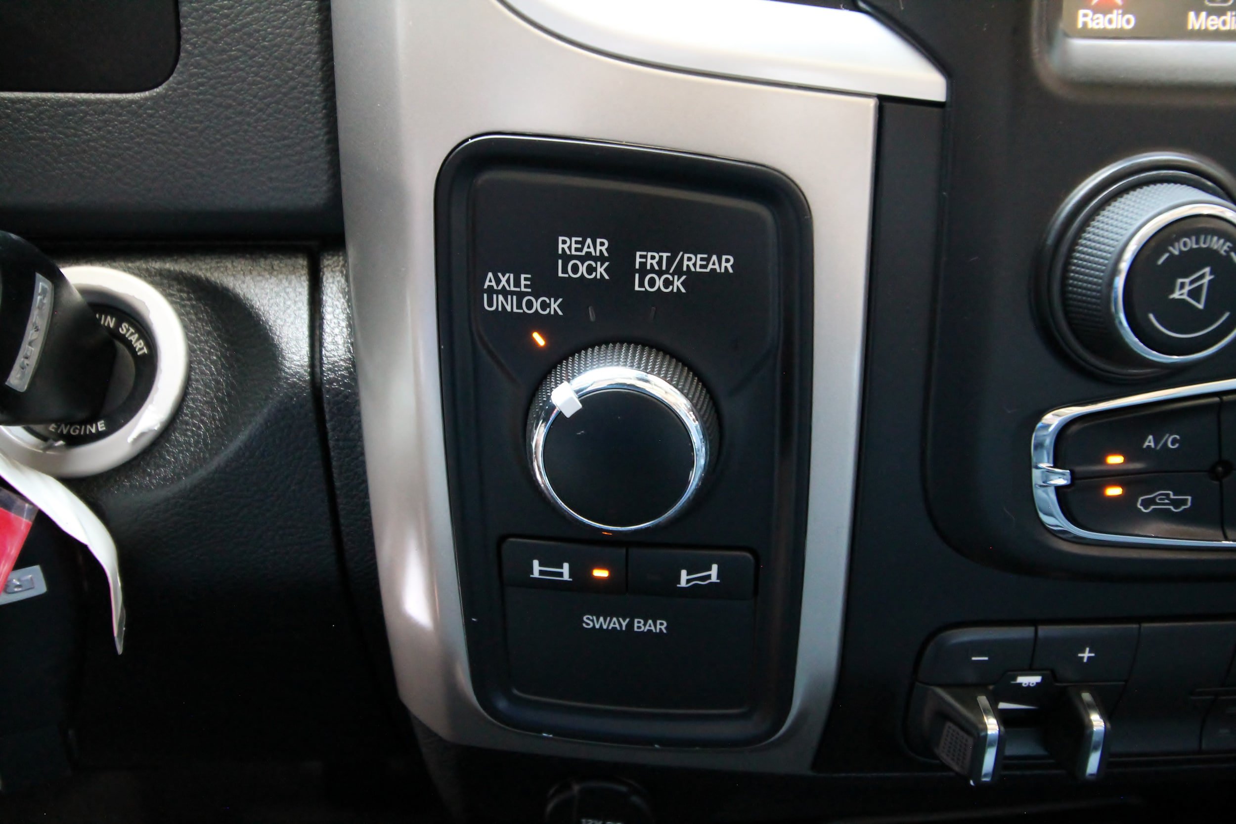 Used 2014 RAM 2500 Power Wagon w/ Luxury Group AWD/4WD image 34