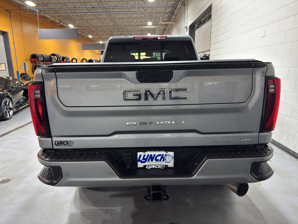 Used 2025 GMC Sierra 3500 Denali Ultimate image 4