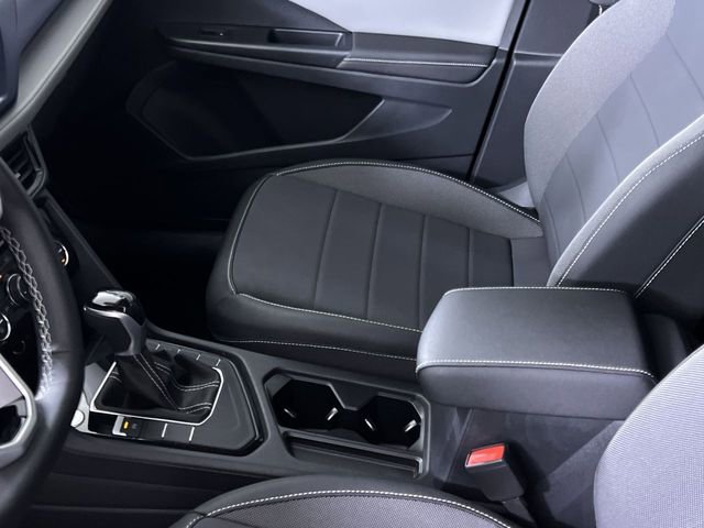 Used 2024 Volkswagen Taos SE image 20