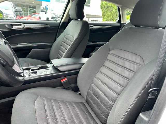 Used 2019 Ford Fusion SE FWD image 18
