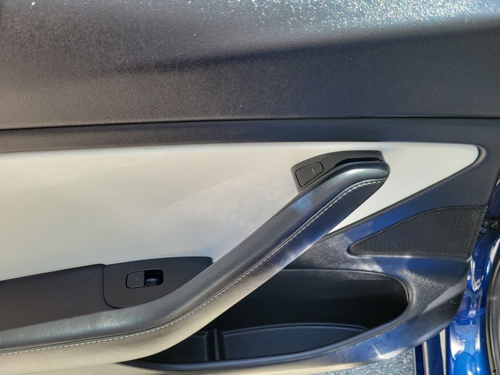 Used 2018 Tesla Model 3 Performance AWD/4WD image 16