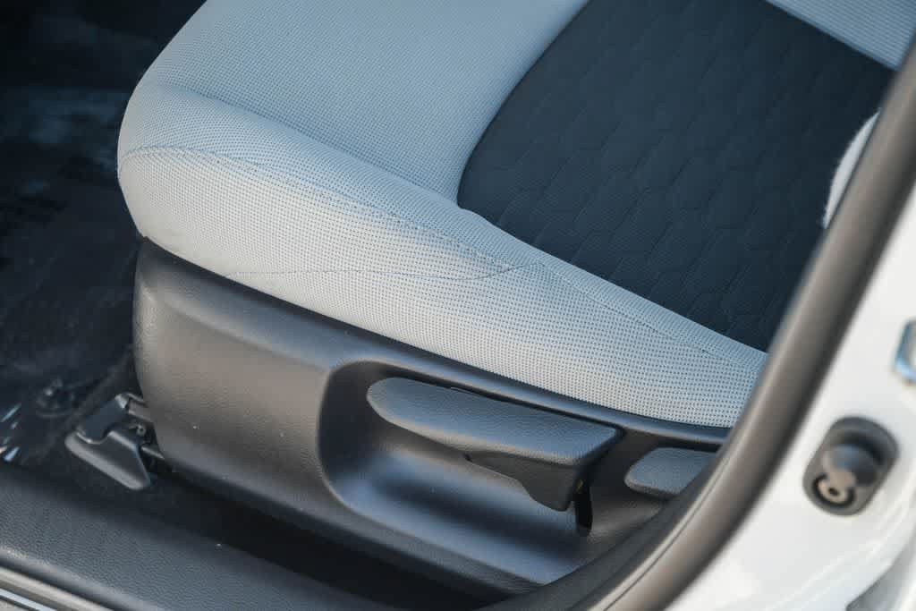 Used 2022 Toyota Corolla SE w/ Carpet Mat Package (TMS) FWD image 24
